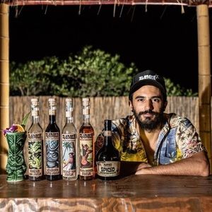 Meet your Posher, Elis